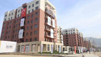 Deprem b&ouml;lgesinin en k&uuml;&ccedil;&uuml;k hak sahibi yeni yuvasına kavuştu