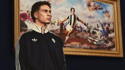 Efsane futbolcu i&ccedil;in hazırlanan &ouml;zel formayı Kenan Yıldız'la tanıttılar