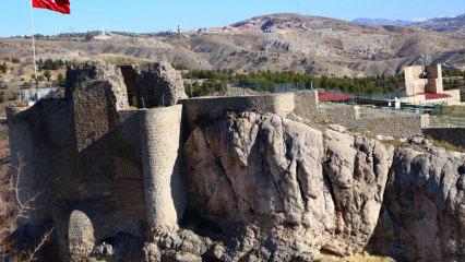 Medeniyetlerin beşiği Harput&rsquo;ta yazdan kalma g&uuml;nler yaşanıyor!