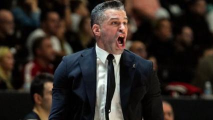 'Evine d&ouml;n' diyen hakemin oğlu ma&ccedil; y&ouml;netti! Beşiktaş'ın hocası canlı yayında &ccedil;ıldırdı