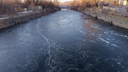 Kars eksi 15&rsquo;i g&ouml;rd&uuml;: Kars &Ccedil;ayı 1 g&uuml;nde buz tuttu