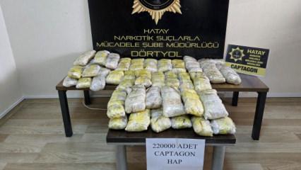 Hatay'da TIR'dan 220 bin adet uyuşturucu ecza ele ge&ccedil;irildi