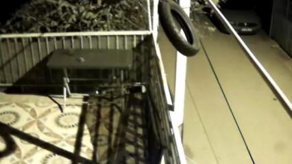 Hatay'daki depremin şiddetini g&ouml;steren anlar