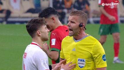 İsve&ccedil;li hakemden &Uuml;rd&uuml;nl&uuml; oyuncuya: ''Vallahi faul var''