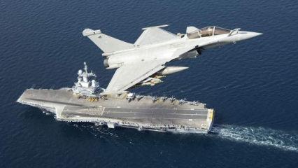 Macron BAE'de duyurdu! Fransa'dan u&ccedil;ak gemisi kararı! Vekillerden 'Erteleyin' &ccedil;ağrısı