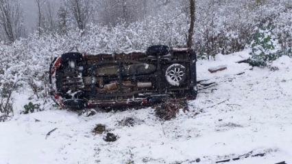 Ordu'da kamyonet karla kaplı yolda şarampole yuvarlandı: 6 yaralı