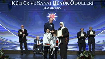 Cumhurbaşkanlığı K&uuml;lt&uuml;r ve Sanat fotoğraf &ouml;d&uuml;l&uuml; Gazzeli Ali Jadallah'a