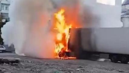 Şanlıurfa'da park halindeki TIR yandı