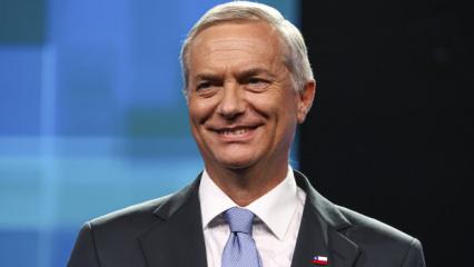 Şili'de se&ccedil;imi aşırı sağcı Kast kazandı