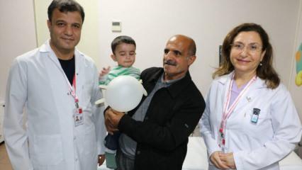 Yarım kalple doğan Muhammed bebek uygulanan tedaviyle iyileşti