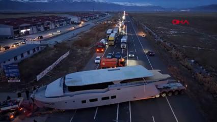 Yat karayolunu kapattı! S&uuml;r&uuml;c&uuml;ler şaşkına d&ouml;nd&uuml;