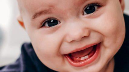 Bebeğiniz dişli doğduysa panik yapmayın! İşin uzmanları cevapladı