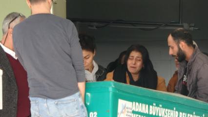 Babaları 2 kardeşi &ouml;ld&uuml;rm&uuml;şt&uuml;! Anneden cenazede y&uuml;rek yakan feryat: Nasıl dayanacağım!