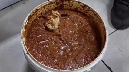 Zabıtayı dumur eden mantık: Baharat bozulmasın diye i&ccedil;ine et koymuş 