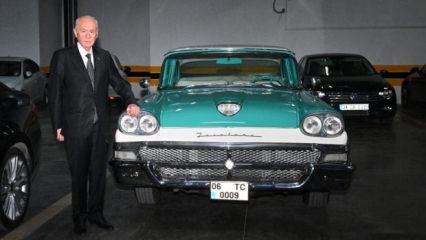 Bah&ccedil;eli'den partisinin MYK &uuml;yesine klasik otomobil hediyesi