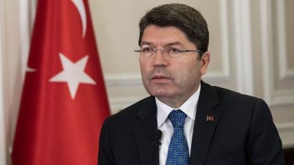 Bakan Tun&ccedil;'tan '11. Yargı Paketi' a&ccedil;ıklaması! &Ouml;rg&uuml;tl&uuml; su&ccedil;larla m&uuml;cadeleyi g&uuml;&ccedil;lendirdik