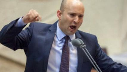 Bennett a&ccedil;tı ağzını yumdu g&ouml;z&uuml;n&uuml;: Vatan haini dediği Netanyahu'nun istifasını istedi!