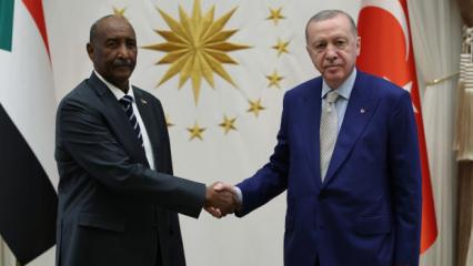 Cumhurbaşkanı Erdoğan, Sudan Egemenlik Konseyi Başkanı el-Burhan ile g&ouml;r&uuml;şt&uuml;