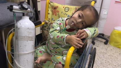 Gazze'de hasta &ccedil;ocuklar ila&ccedil;sızlıktan &ouml;l&uuml;me terk edildi