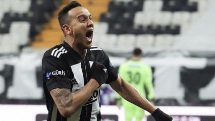 Hem Fenerbah&ccedil;e hem Beşiktaş'ta oynamıştı! Derbide tarafını se&ccedil;ti