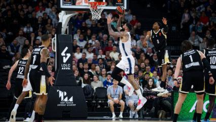 İki uzatmalı ma&ccedil;ta Anadolu Efes mağlup