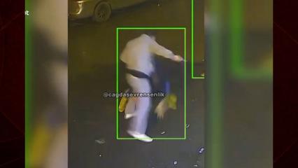 İstanbul'da oto yıkamacıda &ccedil;ıkan kavga izleyenlerin kanını dondurdu!