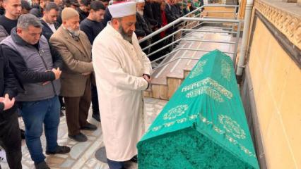 Kazada &ouml;len nişanlı &ccedil;ift yan yana toprağa verildi