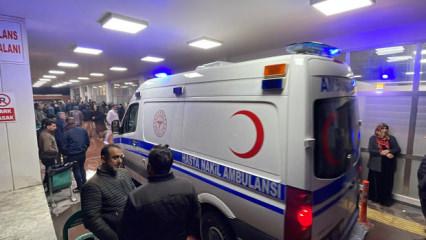 Kurye, sipariş g&ouml;t&uuml;rd&uuml;ğ&uuml; 2 kardeşi bı&ccedil;akla yaraladı