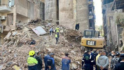 Mısır'da beş katlı bina yerle bir oldu! &Ccedil;ok sayıda &ouml;l&uuml; ve yaralı var!