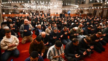 Regaip Kandili dualarla idrak edildi