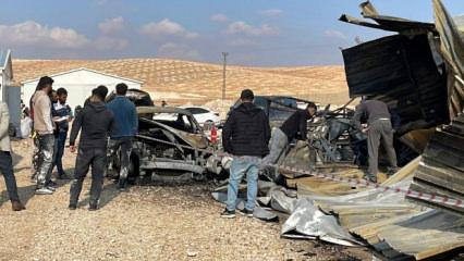  Şantiye alanında 1 konteyner ile 4 ara&ccedil; yandı