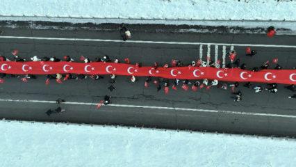 "Sarıkamış şehitleri" i&ccedil;in temsili n&ouml;bet tutuldu