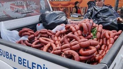 Tarihi ge&ccedil;miş 850 kilogram sucuk ele ge&ccedil;irildi