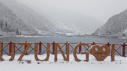 Trabzon&rsquo;un turizm merkezi kışın da g&ouml;zde: Uzung&ouml;l beyaz gelinliğini giydi