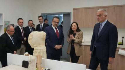 Bakan Ersoy a&ccedil;ıkladı! T&uuml;rkiye'ye iade edilen toplam eser sayısı