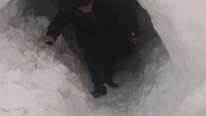 Diyarbakır&rsquo;da ahırı kardan kapanan besici t&uuml;nel a&ccedil;arak hayvanlarına ulaştı