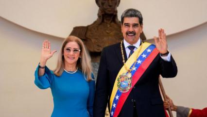 Maduro ve eşinin nasıl esir alındığı ortaya &ccedil;ıktı! S&uuml;r&uuml;klenerek &ccedil;ıkarıldılar