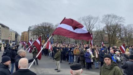 Rus&ccedil;a konuşmak yasaklandı! Yeni yılla birlikte y&uuml;r&uuml;rl&uuml;ğe girdi!