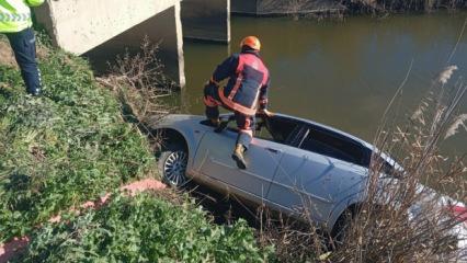 Sulama kanalına d&uuml;şen otomobilin s&uuml;r&uuml;c&uuml;s&uuml; hayatını kaybetti