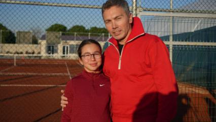 10 yaşındaki T&uuml;rk tenis&ccedil;i Asya 16 turnuvada set vermeden şampiyon oldu