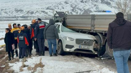 Sivas'ta buzlanma nedeniyle zincirleme kaza: 1 &ouml;l&uuml;, 2 yaralı