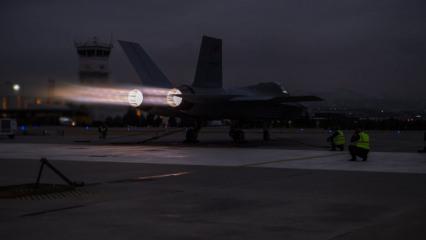 KAAN savaş u&ccedil;ağı i&ccedil;in ilk adımı attılar! ABD ve T&uuml;rkiye'den dev g&ouml;r&uuml;şme