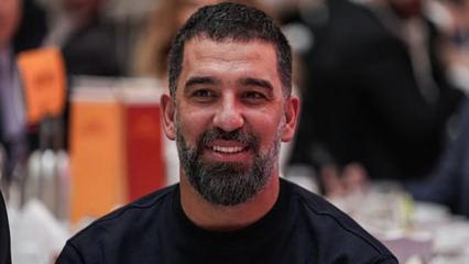 Arda Turan amca oldu! Yeğenine taktığı altının miktarı dudak u&ccedil;uklattı