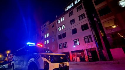 Tartıştığı erkek arkadaşını banyoda bı&ccedil;aklayarak &ouml;ld&uuml;rd&uuml;