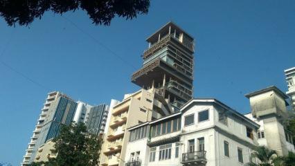 Buralarda kim oturuyor dedirtiyor! İşte fiyatları dudak u&ccedil;uklatan evler...