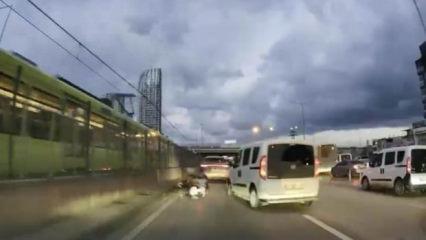 Bursa'da motosikletliye &ccedil;arptı, aracının derdine d&uuml;şt&uuml;
