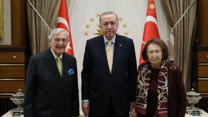 Cumhurbaşkanı Erdoğan, Rahmi Ko&ccedil; ve Semahat Arsel'i kabul etti