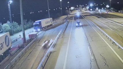 Edirne'de ters y&ouml;ne giren alkoll&uuml; s&uuml;r&uuml;c&uuml; kaza yaptı: 2 yaralı