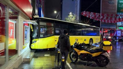 İstanbul'da korkutan kaza: İETT otob&uuml;s&uuml; binaya daldı