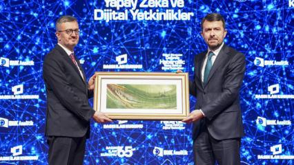 İletişim Başkanı Duran'dan 'yapay zeka' uyarısı! 'Asla &ouml;zne değildir'